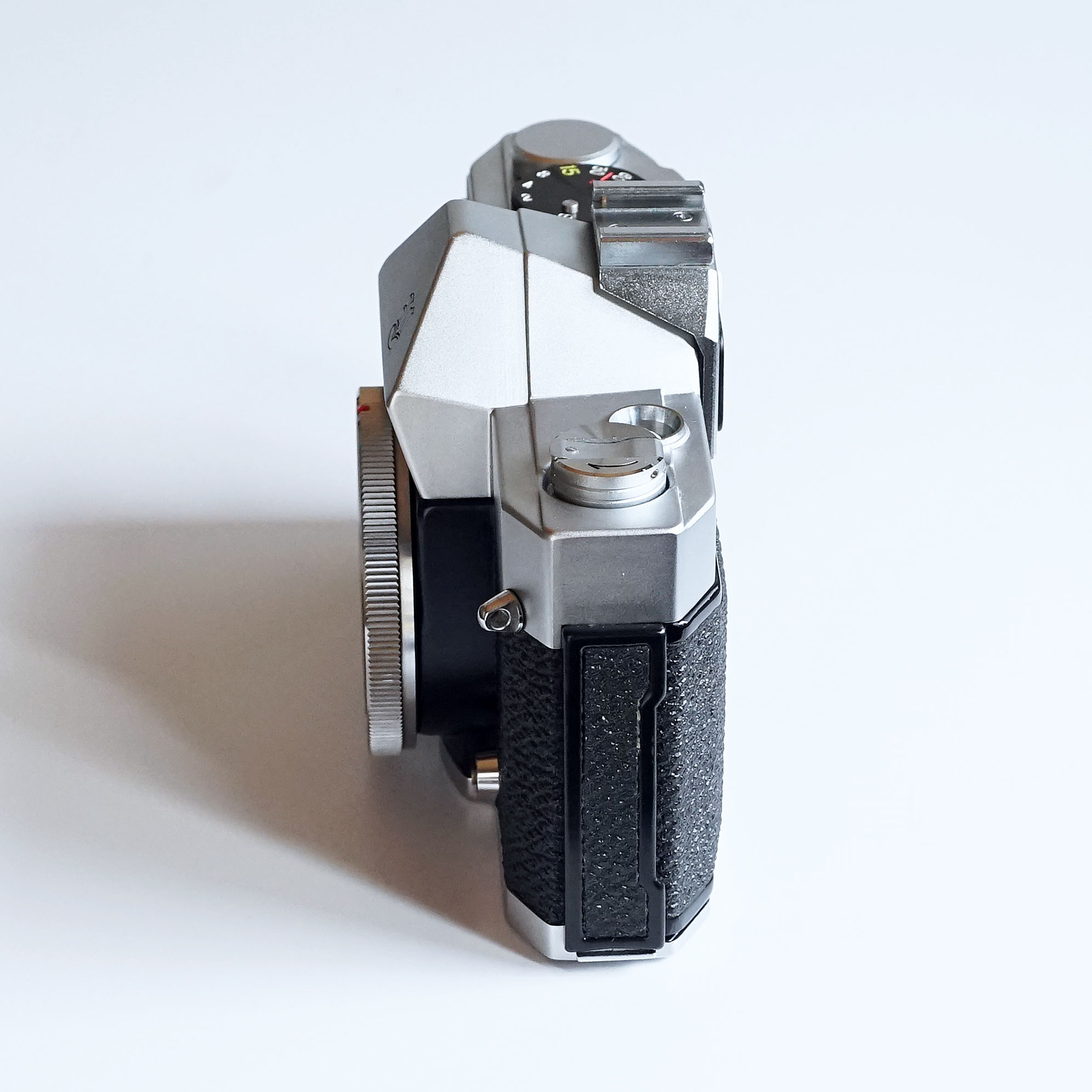 売り切れ PETRI V Ⅵ（V6）（中古 フィルムカメラ 35mm 一眼レフカメラ