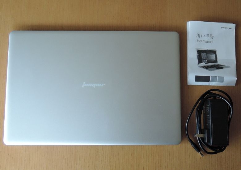 Jumper EZbook 3 Pro ー 13.3インチ、高質感な中華モバイルノート