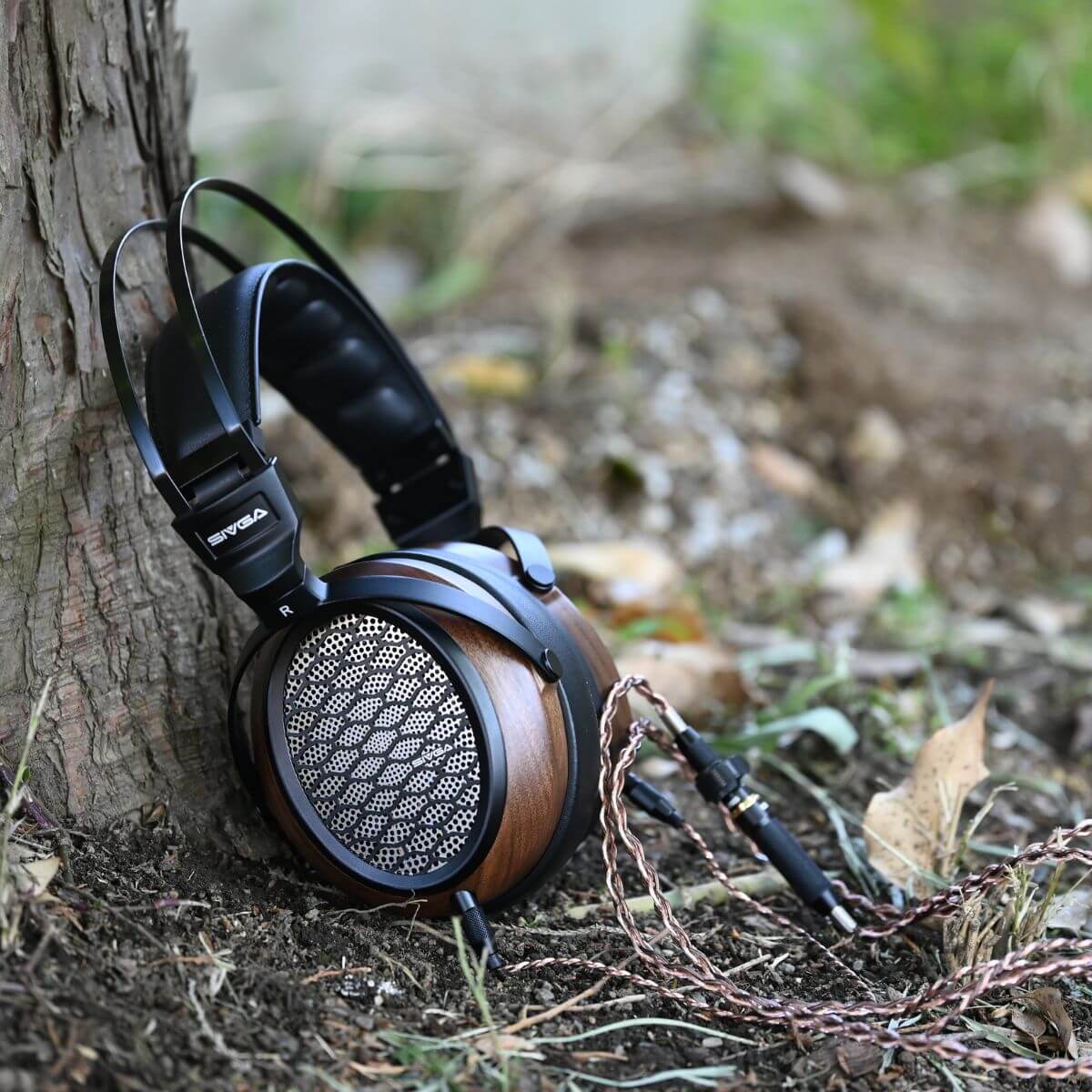 平面駆動型ヘッドホン Sivga PII レビュー】フラットに近いサウンド