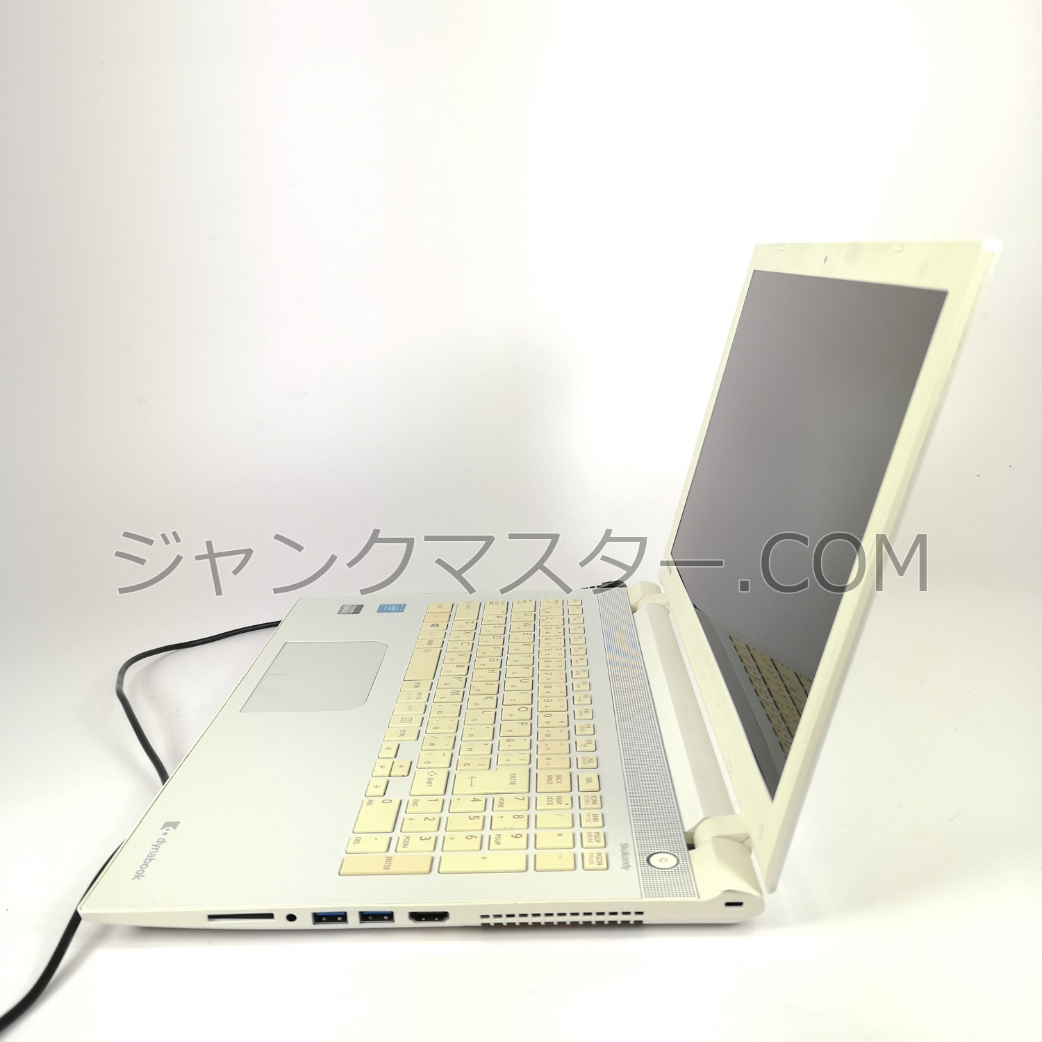 TOSHIBA/Celeron/ホワイト/Windows 11/15.6インチ/4GB/SSD 240GB