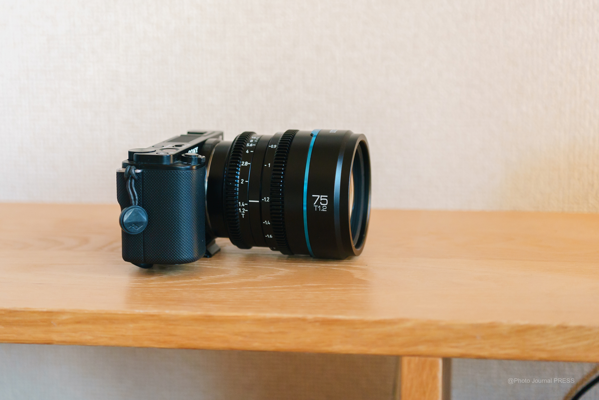 シネマレンズとは？？SIRUI Night Walker T1.2 16mm & 75mm / 初めての