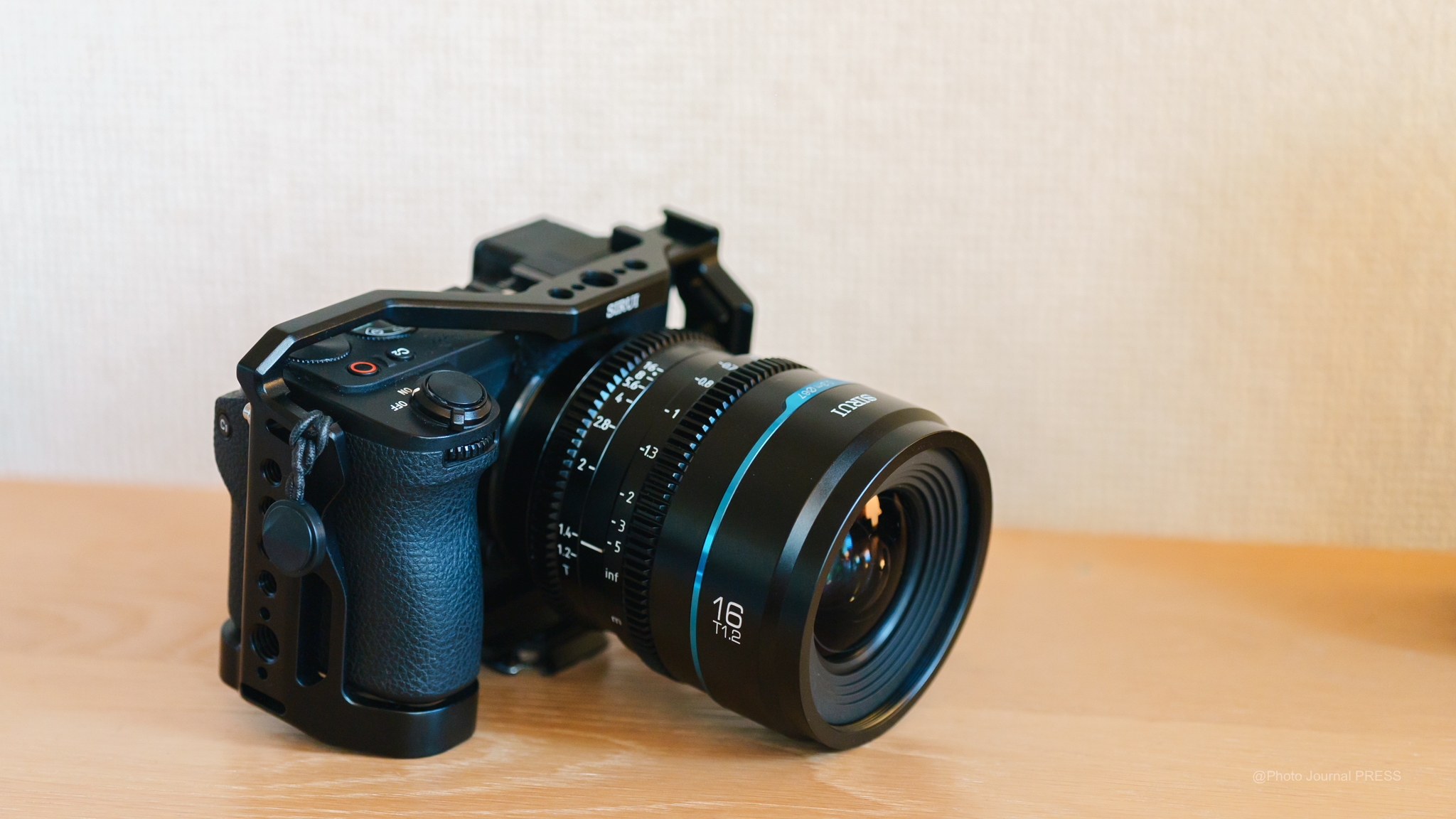 シネマレンズとは？？SIRUI Night Walker T1.2 16mm & 75mm / 初めての