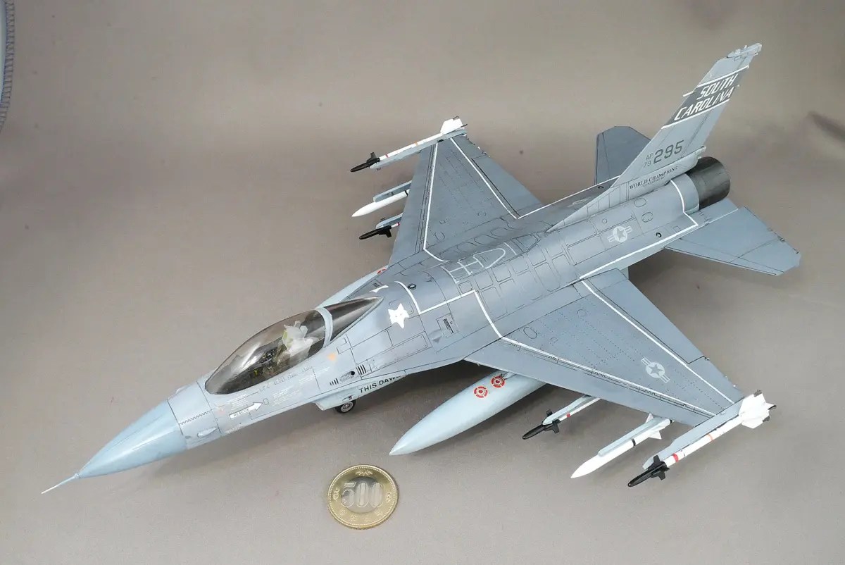 アメリカ空軍 F-16A ファイティングファルコン ハセガワ 1/48