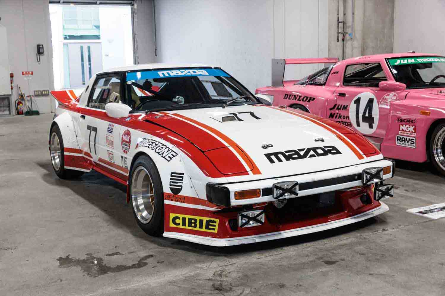 なつかしのシルエット！ マツダ「サバンナRX-7」を「デイトナ24時間