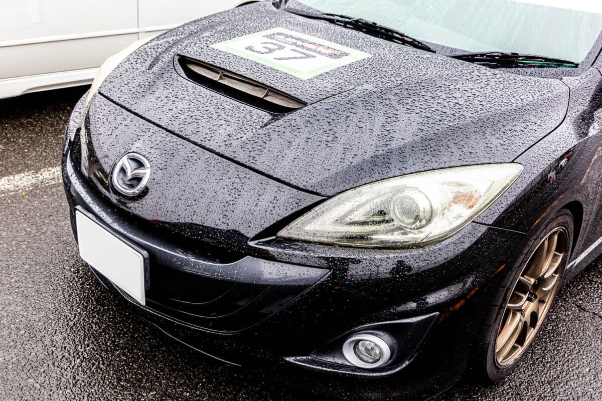 20代が「マツダスピードアクセラ」でサーキット走行に開眼！ 300馬力に