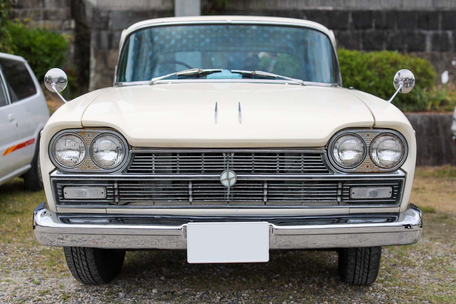 激レア純白の日産初代「セドリック」を偶然ゲット！…車検を通すために