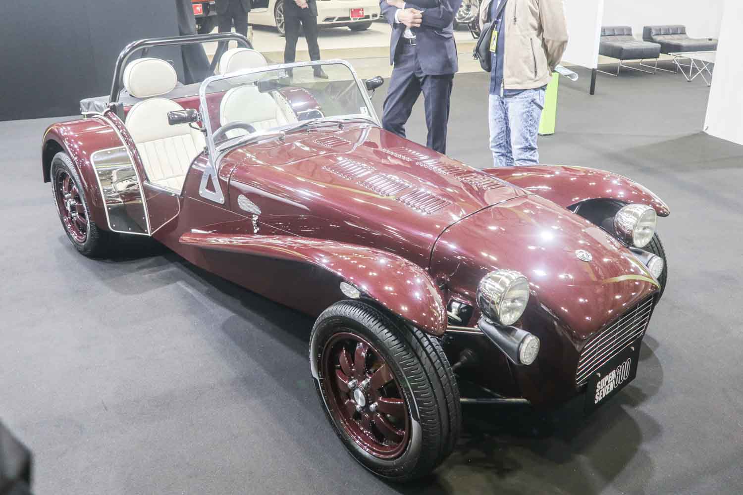 04_AMW_250507_caterham-