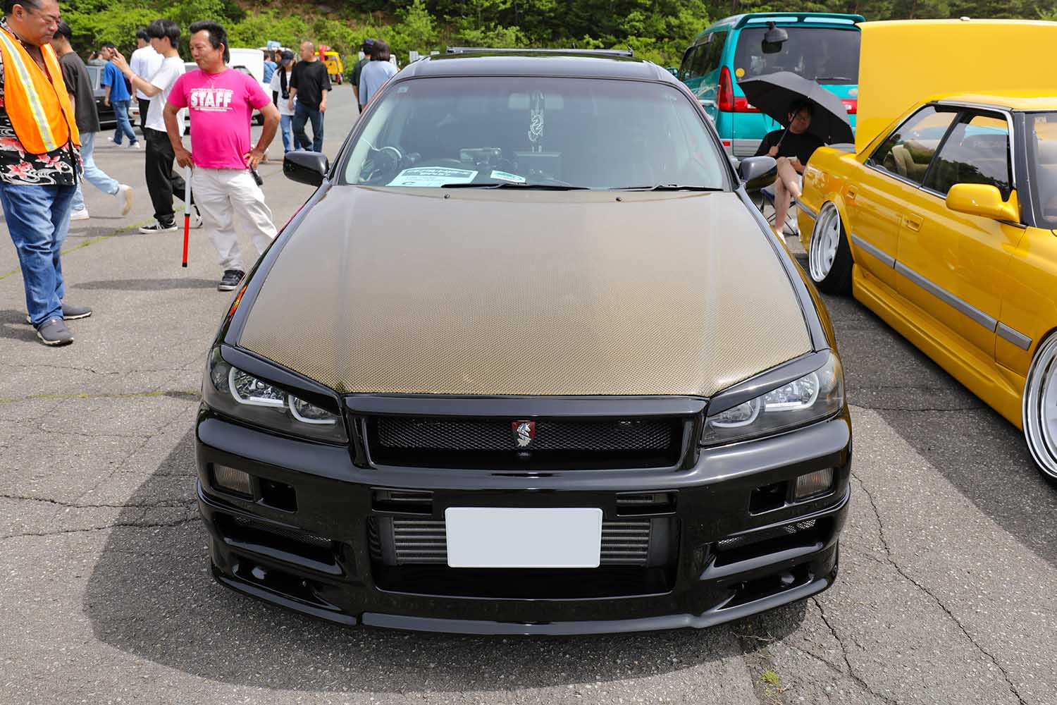 日産R34「スカイラインGT-R」顔の「ステージア」!? 純正より安く手に