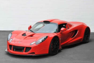 世界に13台しか存在ないヘネシー「ヴェノムGT」が8654万円で落札
