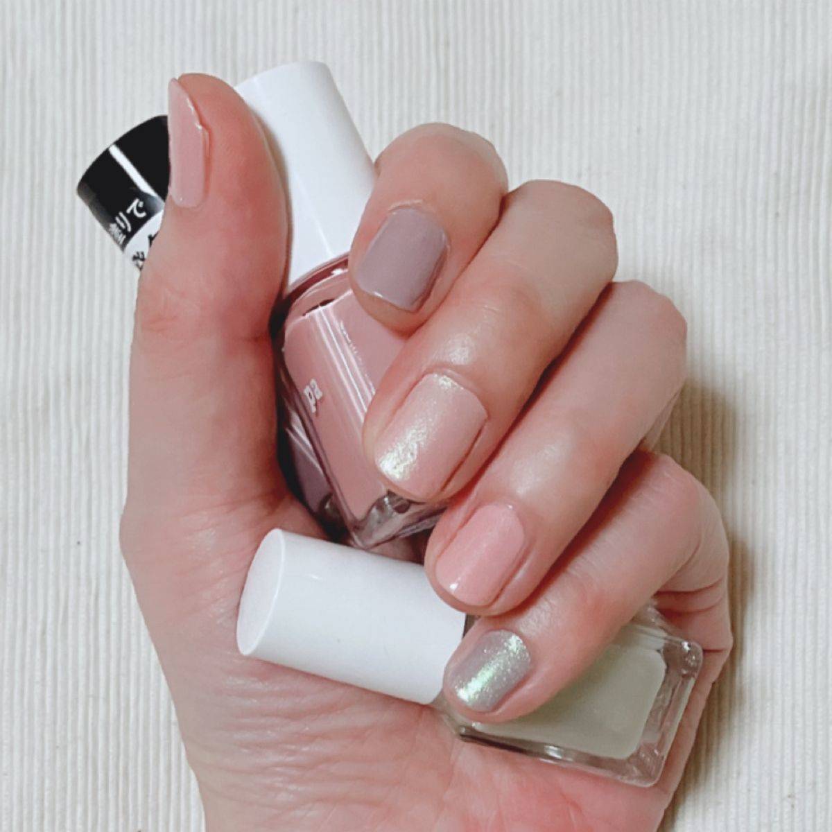 セルフネイル】短い爪でもOK♡可愛くキレイに見せるプチプラネイル | 4MEEE