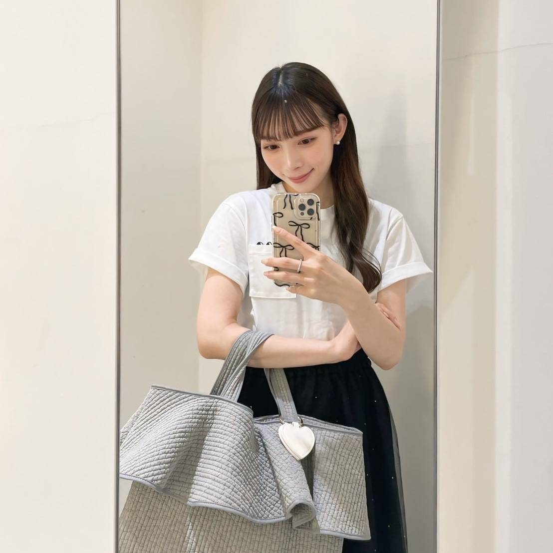 大きめフリルが大人可愛い♡軽さが魅力の「ヌビ フリル バッグ」 | 4MEEE