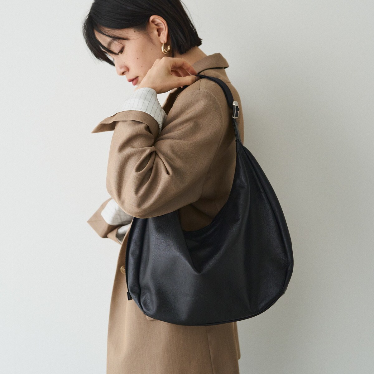 ソフトレザーラウンドビッグショルダーバッグ(CE-1325-WEB) | ラシット