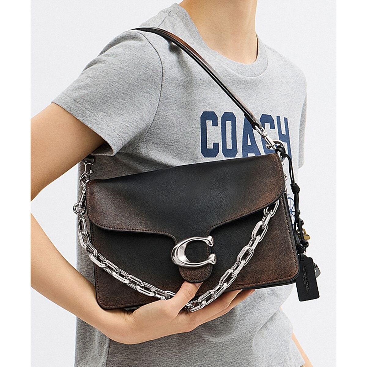チェーン タビー ショルダー バッグ・ラブド レザー | コーチ(COACH