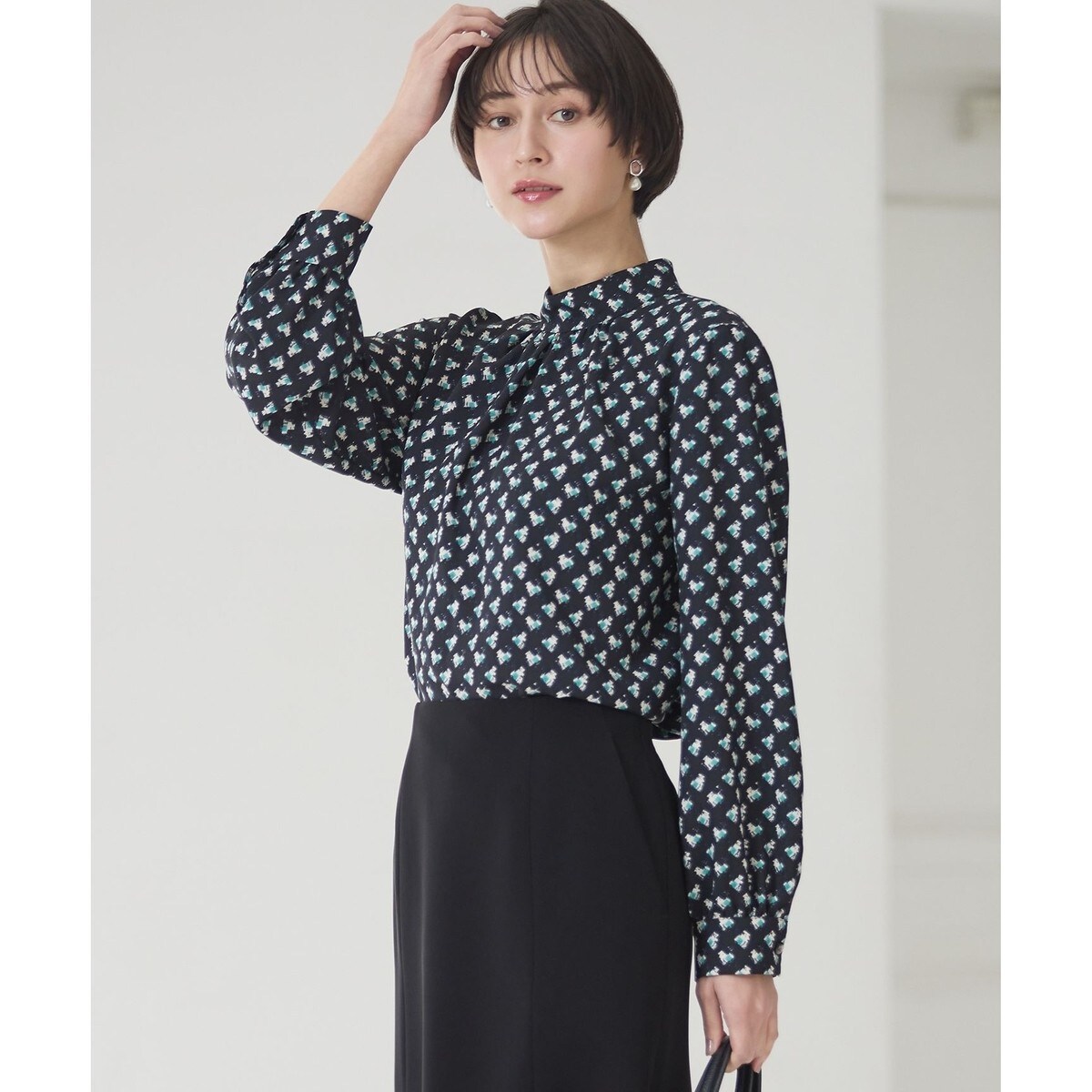 洗える】シャドーリーフ プリント ブラウス | 23区(23KU) | マルイ