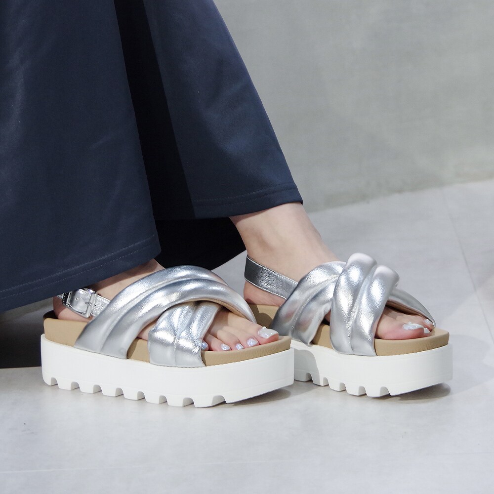 クロスベルトパデッドサンダル 23M03 クロスサンダル パフィーサンダル