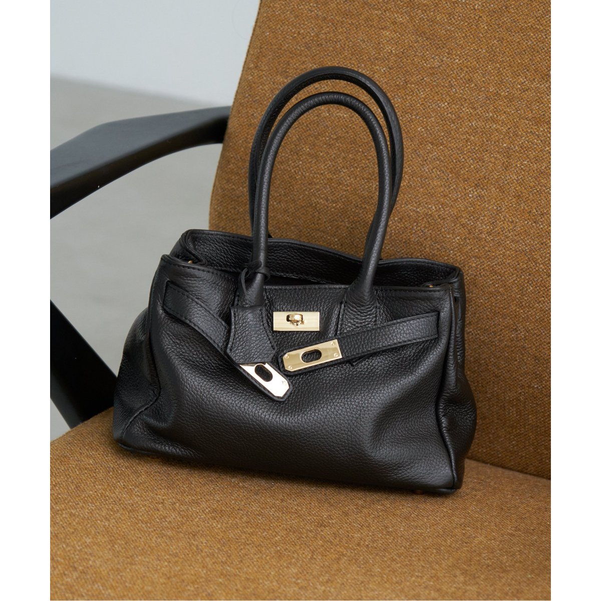 追加》AULENTTI/オウレンティ ベルト付きレザー MIDI BAG バッグ