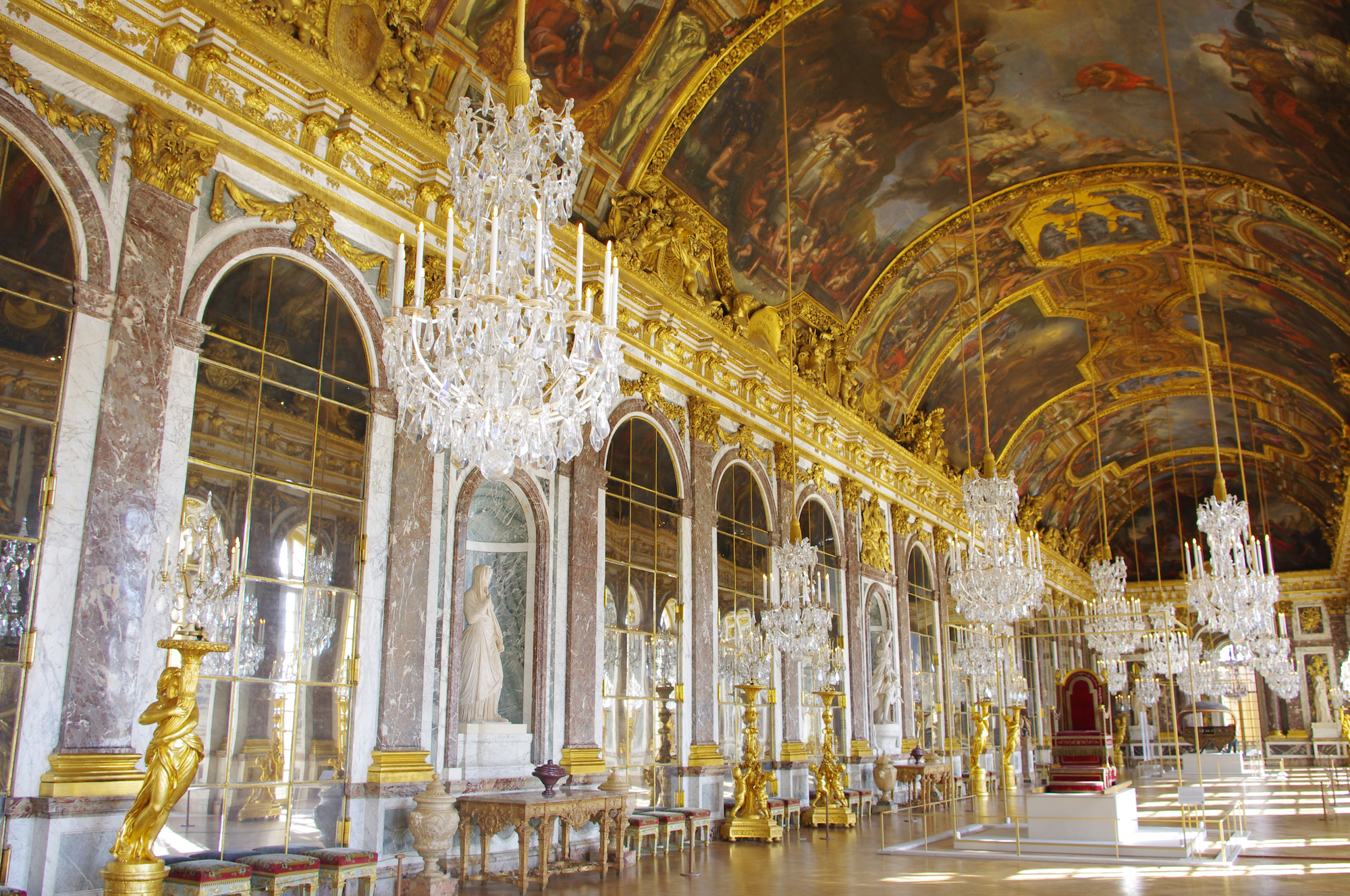 ANAビジネスクラスで旅する ベルサイユとモンサンミッシェル地区に