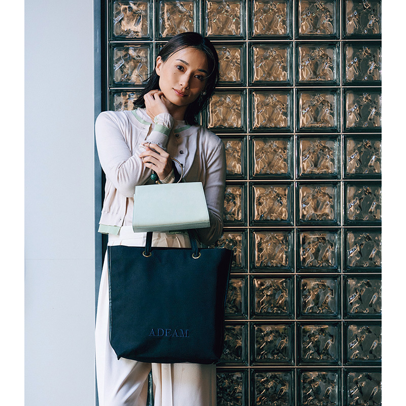 ADEAM」トートバッグ付き『VERY NaVY』4月号が発売中！ | VERY NaVY