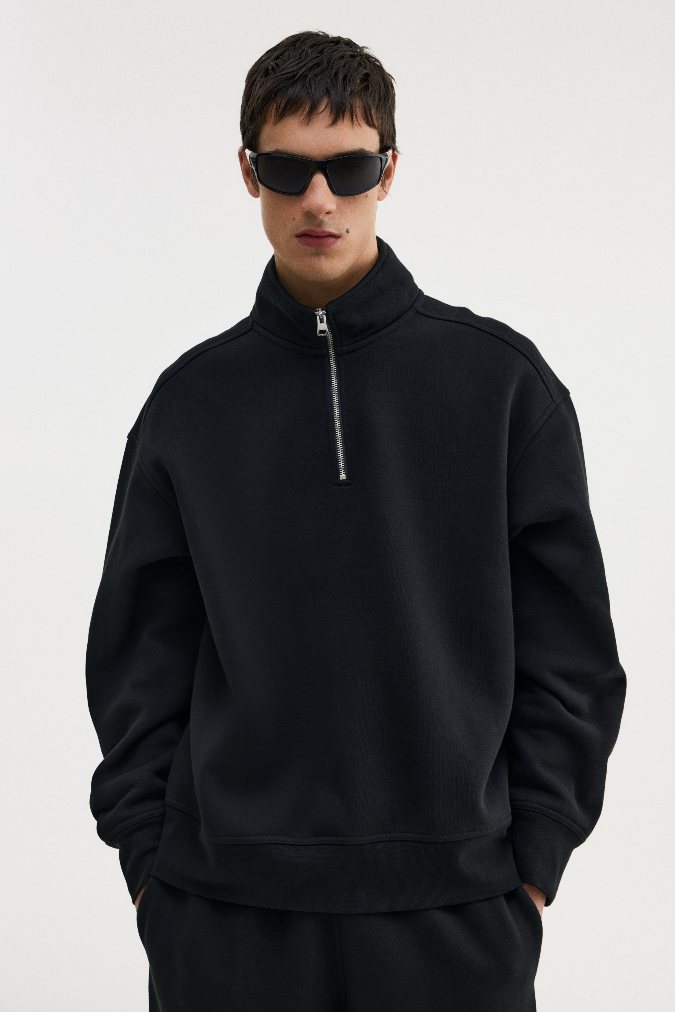 Loose Fit Half-Zip Sweatshirt - Black - Men | H&M US