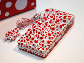 iida「Art Editions YAYOI KUSAMA」3モデルを7月30日に発売：価格は100