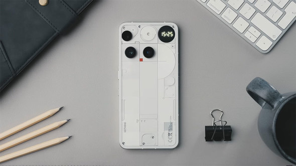 Nothingから、真のフラグシップスマホ「Phone (3)」登場 同社初の