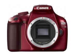 単焦点レンズキットも用意、2色展開のエントリーEOS 「EOS Kiss X50