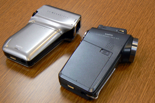 スリムになったハイビジョン“Xacti”「DMX-HD700」 - ITmedia NEWS