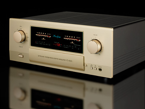アキュフェーズの40年を詰め込んだ純A級アンプ「E-600」：潮晴男の「旬