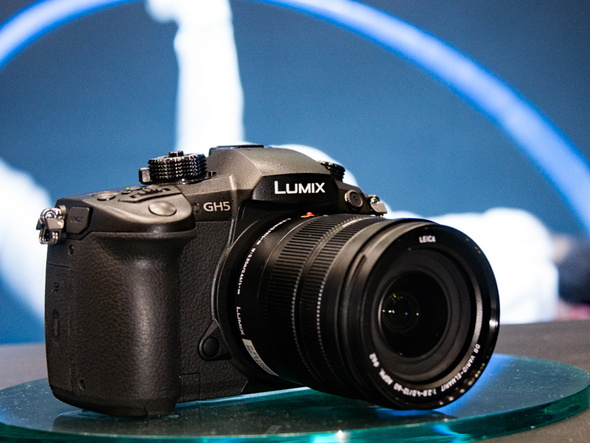 パナソニック、ハイエンドミラーレス「GH5」正式発表 全画素読み出し6K