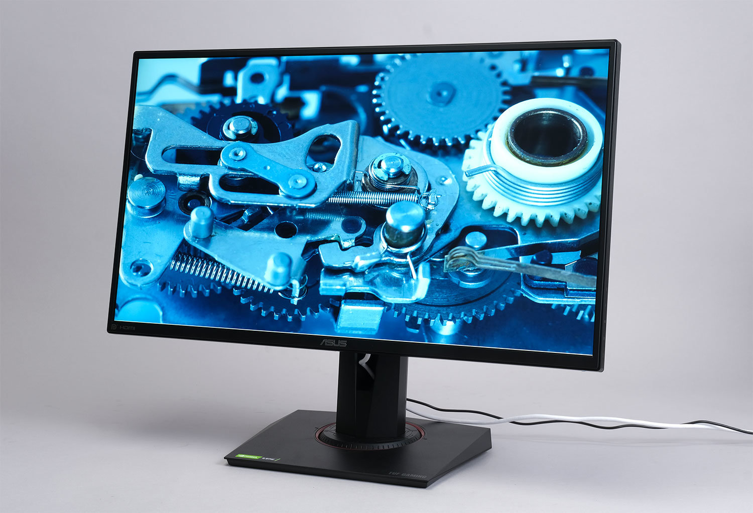 フルHDで165Hz！ “光らない”ゲーミングディスプレイ「TUF Gaming