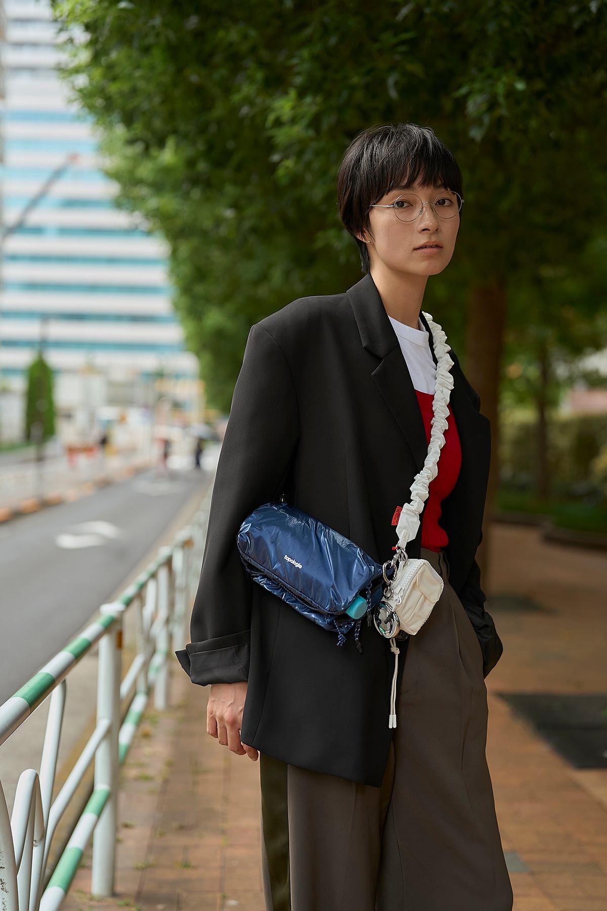 モデル3名がTopologieを私服とMIXスタイリング。バッグとストラップ