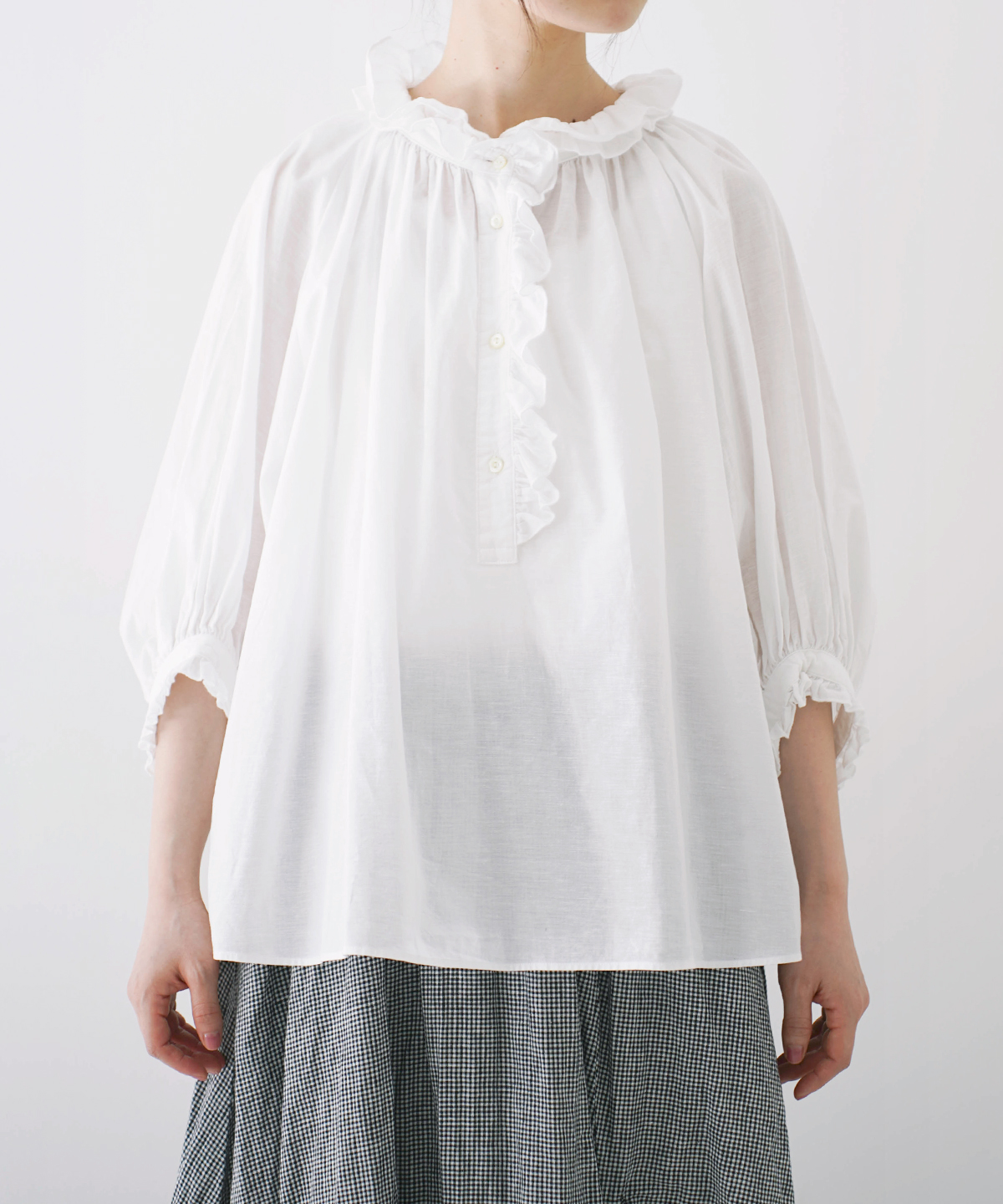 コットンリネンフリルギャザーボイルブラウス｜nest Robe / CONFECT