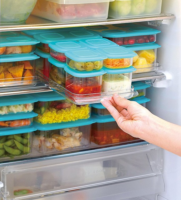 タッパーウェアの保存容器「クリアメイト」と「MM だ円」シリーズで