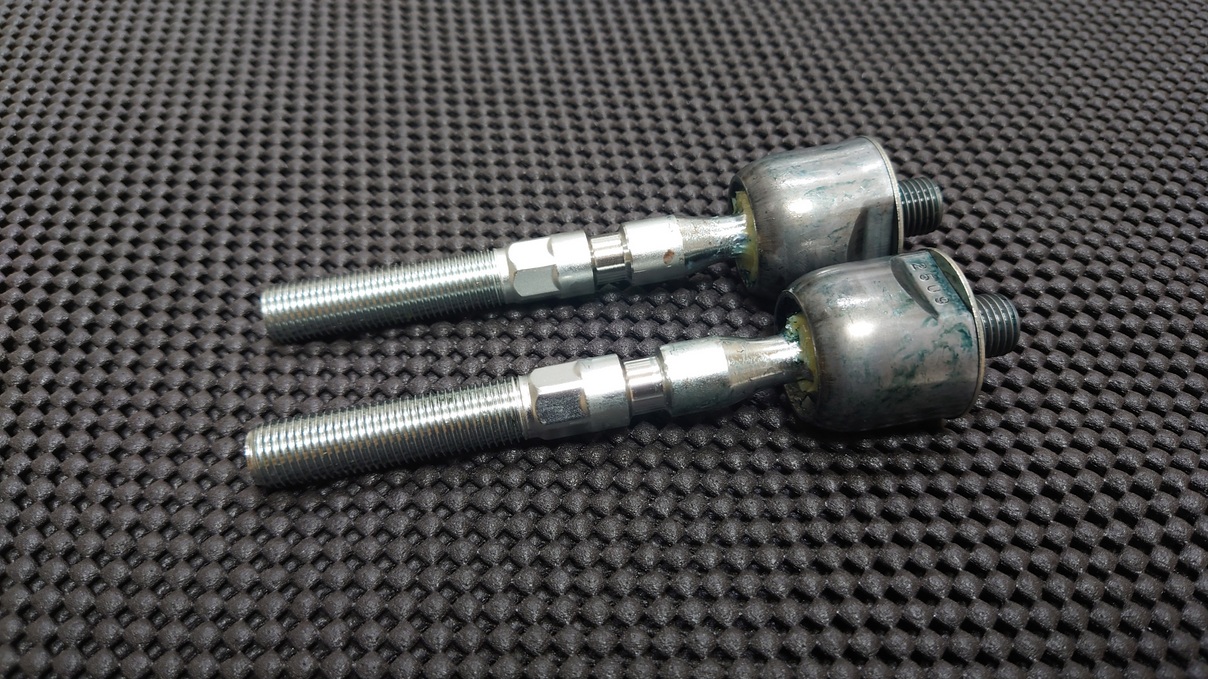 後期GT-APEX用(パワステ用)・ラックエンド | ナカヤマレーシング