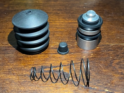 クラッチパーツ（マスターシリンダー クラッチレリーズシリンダー