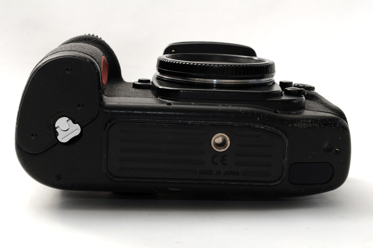 ニコン F100ボディ 中古カメラ・レンズ販売サイト | メディアジョイカメラ