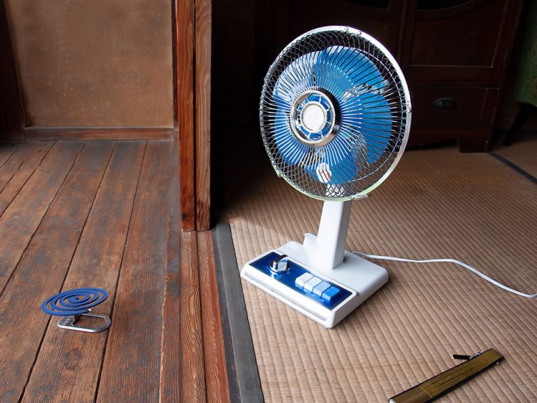 コイズミ☆ミニ扇風機☆レトロ調 20230515111450_261_.jpg