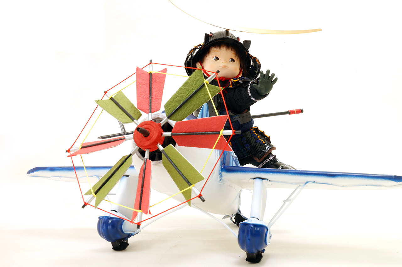 五月人形子供大将平台飾り【P99009】 鯉に乗ったわんぱく顔の可愛い