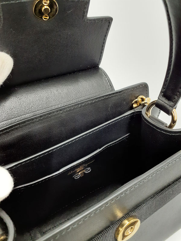 Salvatore Ferragamo】フェラガモ『ヴァラ リボン 2WAYハンドバッグ