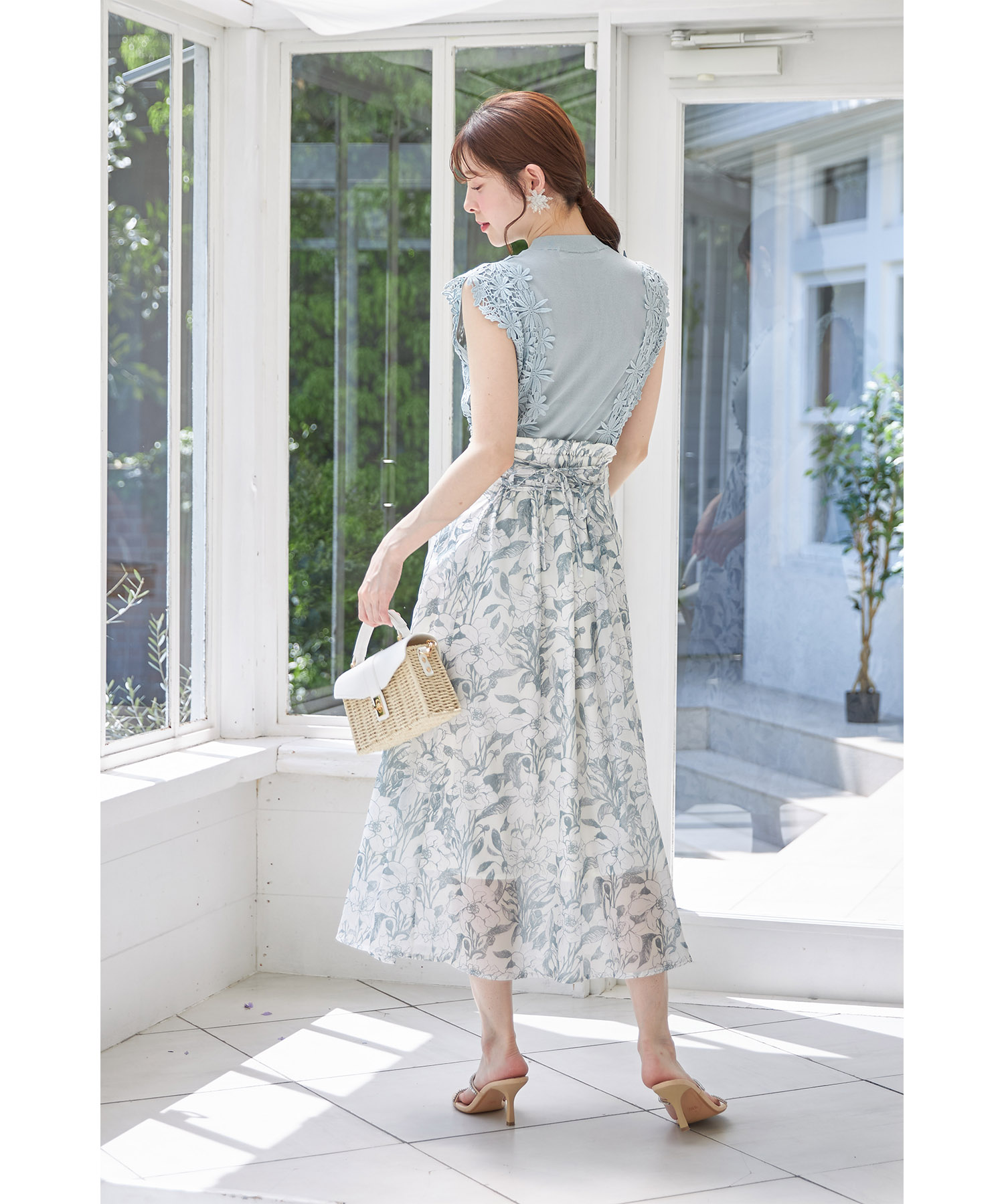 ショルダーフラワーレースニットプルオーバー