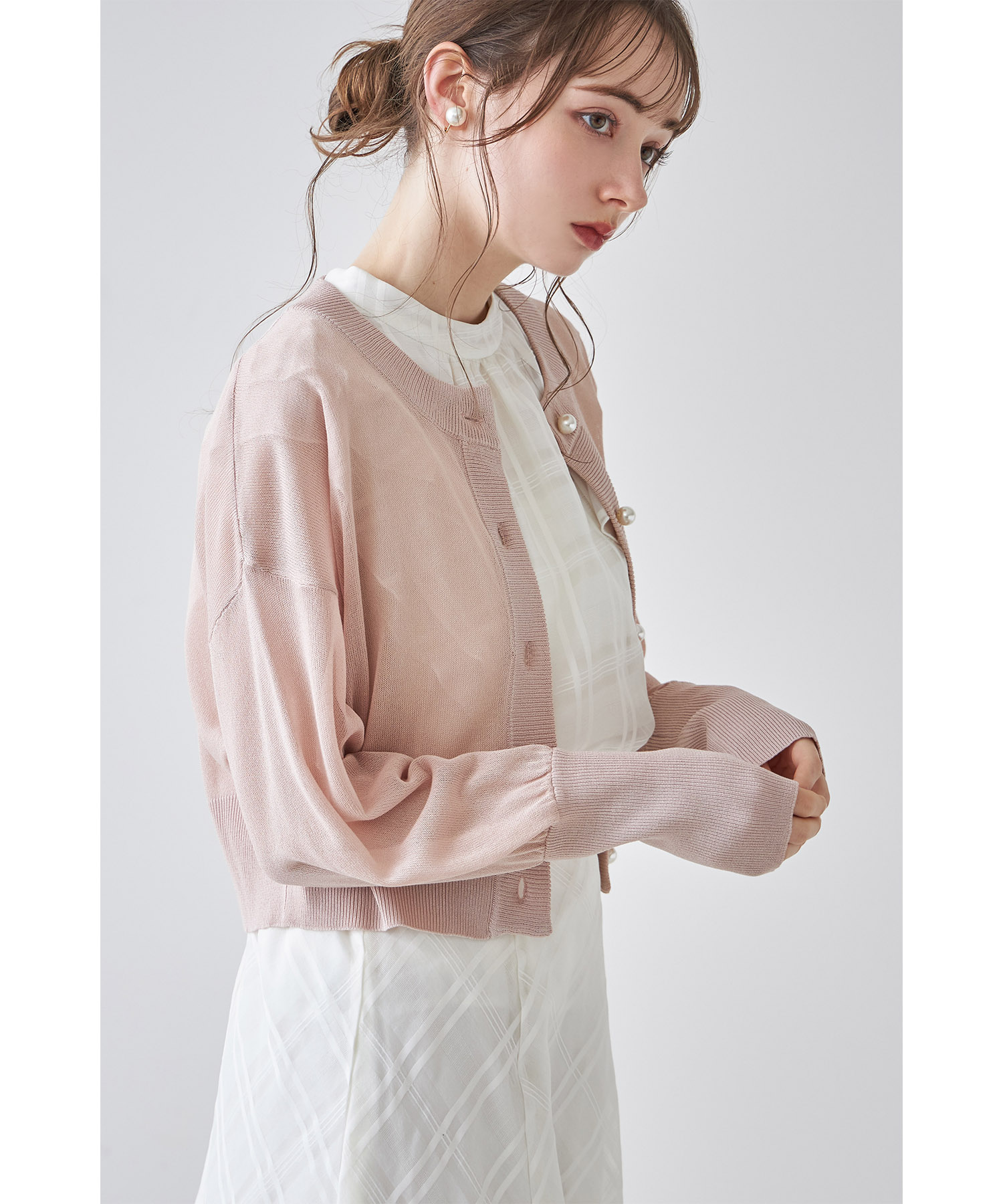 パール釦シアーラメニットカーディガン