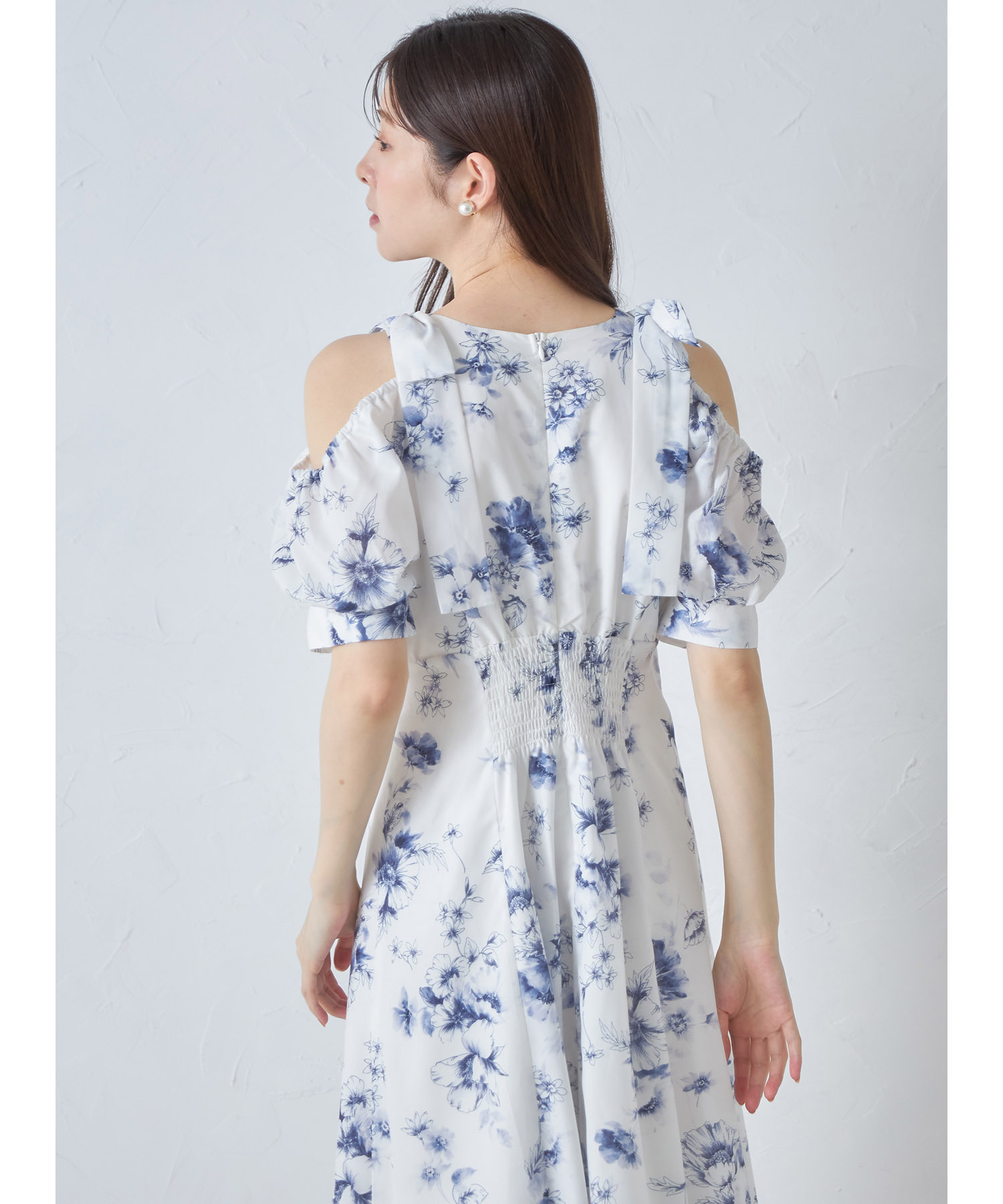 リボン付きオフショルフラワープリントワンピース