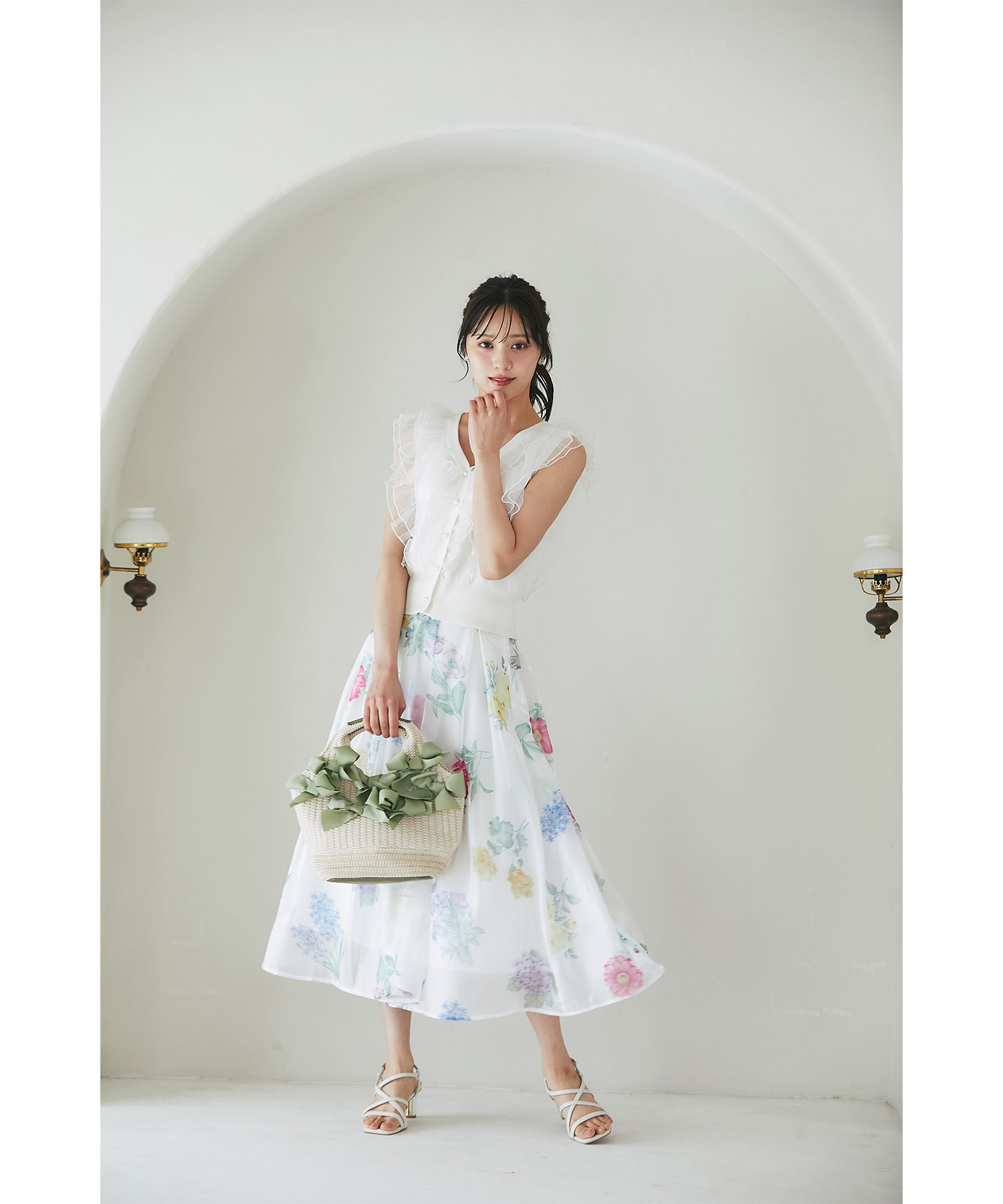 チュールフリル付きパール釦ニットベスト