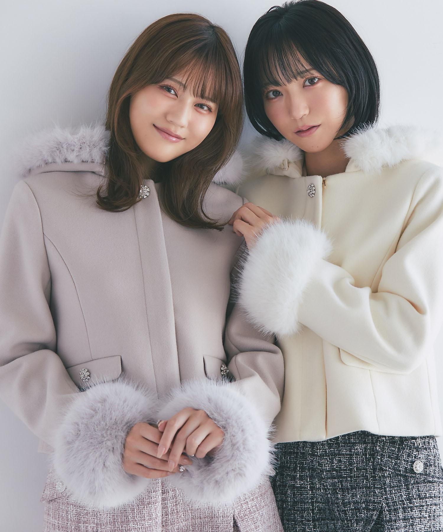 取り外し可能なファー付きビジュー装飾ショートコート