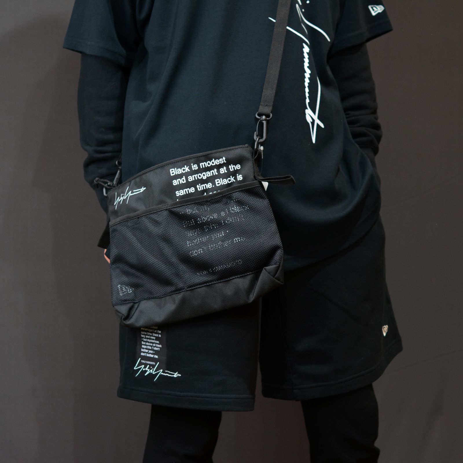 yohji yamamoto - × NEW ERA WHITE LOGO SHOULDER BAG | chord online