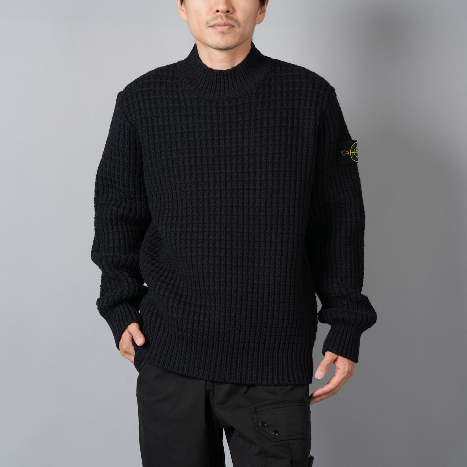 STONE ISLAND】ストーンアイランド 定番人気「ニット」のメンズ商品