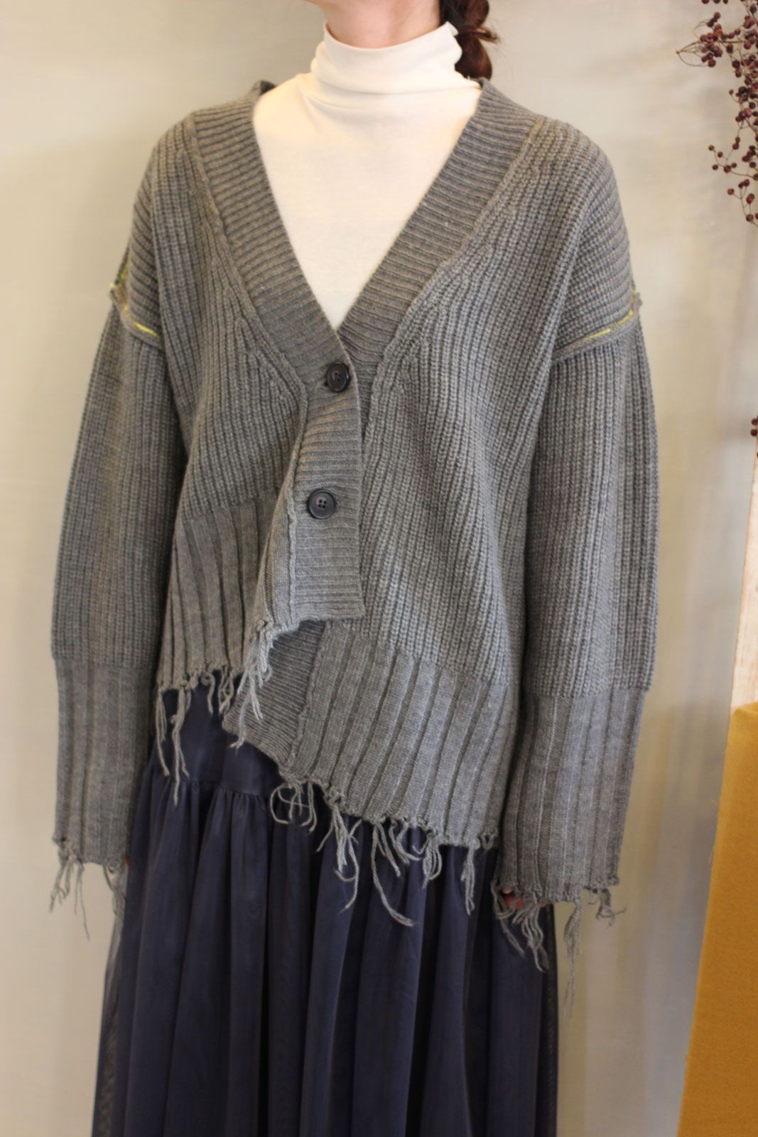 AULA AILA - アシンメトリークラッシュニットカーディガン グレー