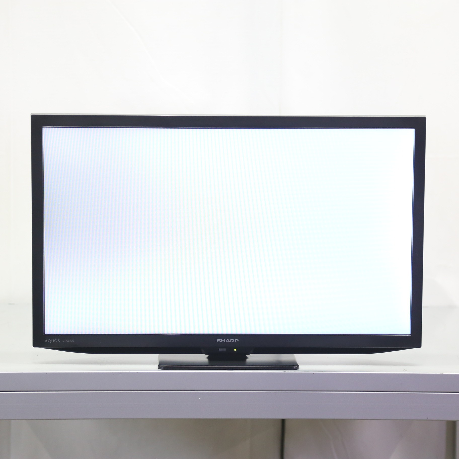 中古】〔展示品〕 液晶テレビ AQUOS ブラック系 2T-C24DEB ［24V型