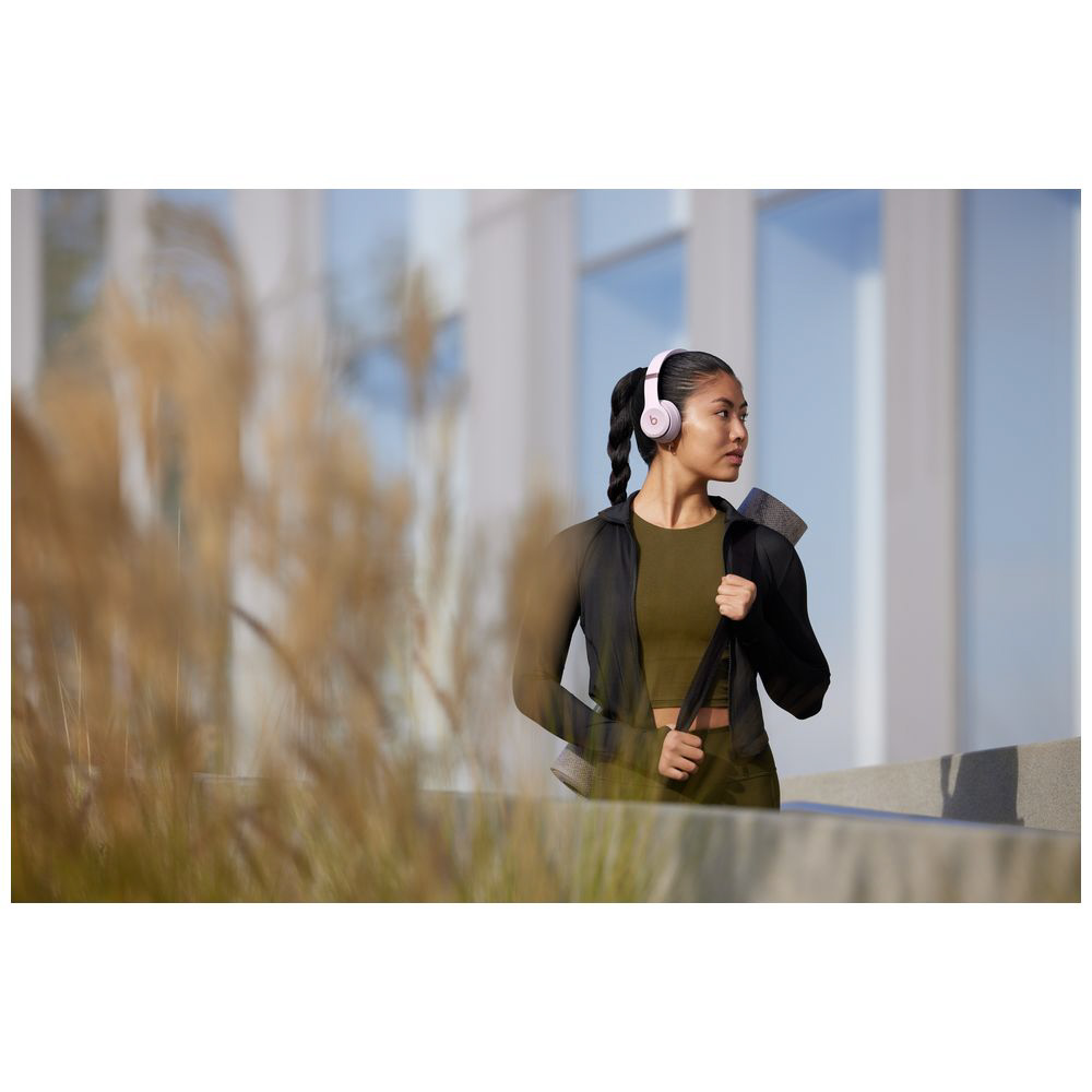 ブルートゥースヘッドホン Beats Solo4 クラウドピンク MUW33PA/A