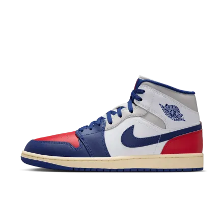 国内8月1日発売予定】 ナイキ エアジョーダン 1 ミッド 